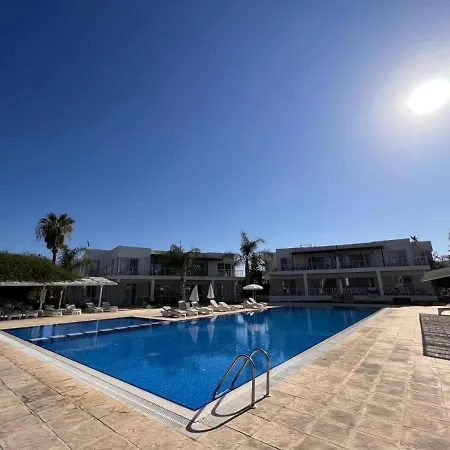 아파트 Spacious Beachfront Two-bedroom In Caesar