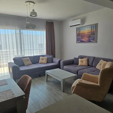 Spacious Beachfront Two-bedroom In Caesar Apartment