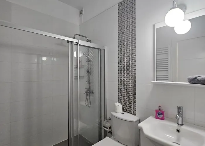 Apartment Spacious Beachfront Two-bedroom In Caesar *